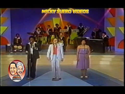 Hector Lavoe y la Orq. La Critica - Periodico de Ayer - Micky Suero Videos