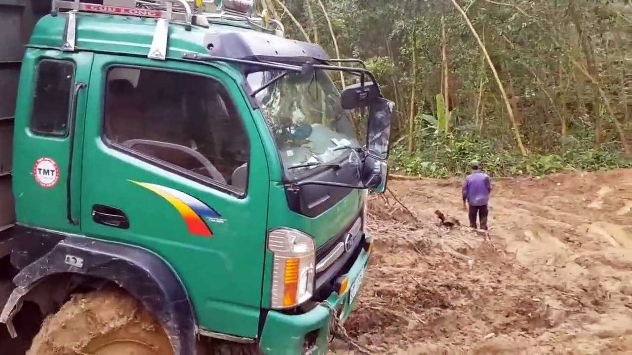 AGA BU NASIL Bİ ÇAMUR BU NASIL Bİ YOL VARMI USTA ŞOFÖR