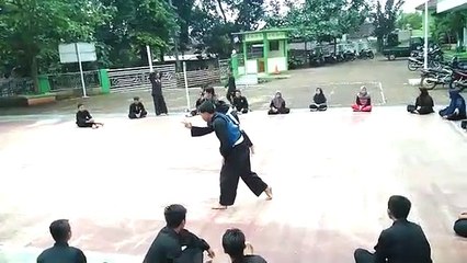 Siswa kalahkan warganya. Sambung PSHT