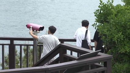 사회적 거리두기 해제 앞두고 아이 손잡고 야외로 / YTN