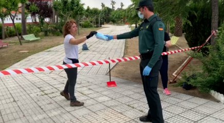 Video herunterladen: Reparto de mascarillas en Cáceres