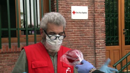 Loreno Caprile ayuda a los más desfavorecidos y critica al Gobierno