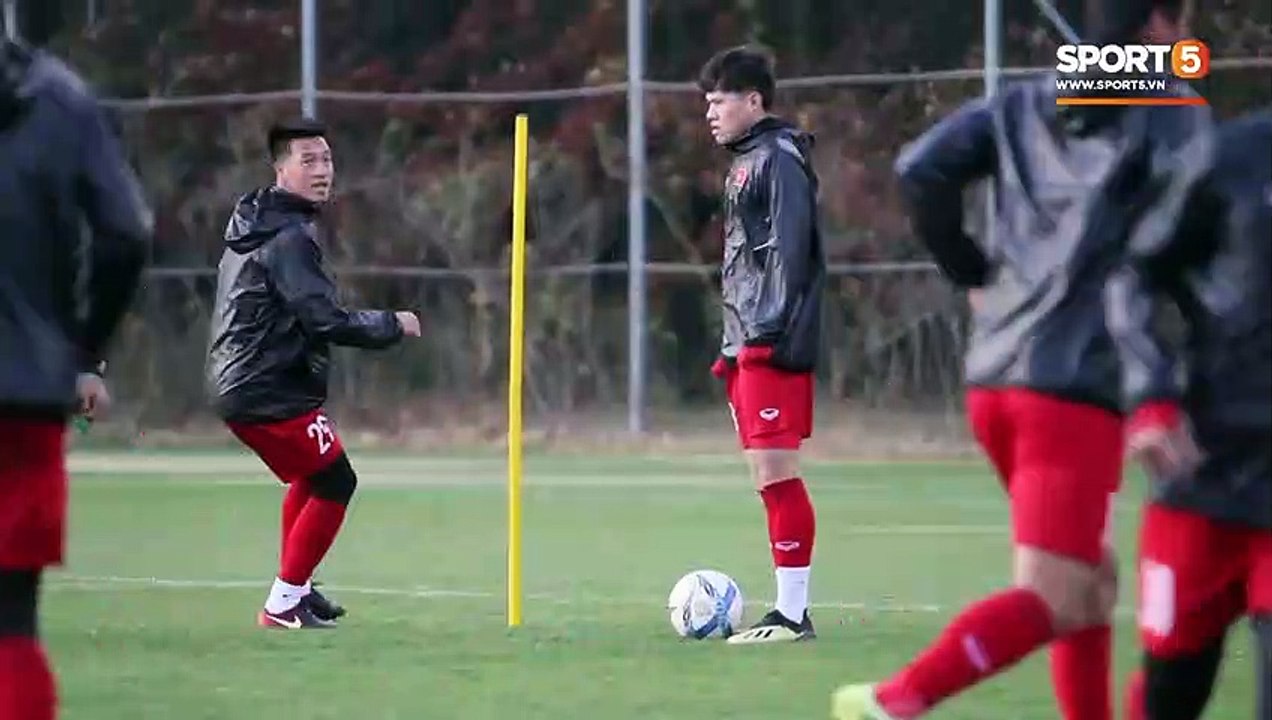 Bùi Tiến Dũng mong muốn được thầy Park điền tên vào danh sách dự AFF Cup 2018