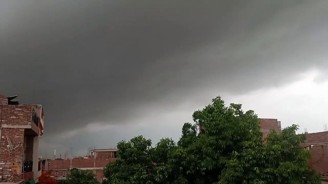 कानपुर: जिले में तेज आंधी के साथ बारिश शुरू