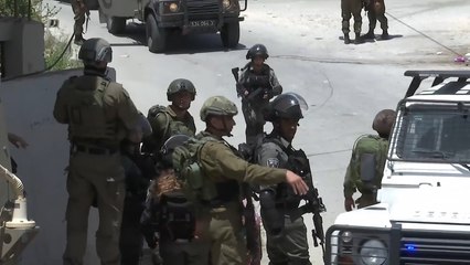 إثر مقتل جندي من وحدة النخبة.. قوات الاحتلال تدهم بلدة يعبد