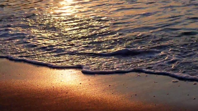 Amazing 4K Footage - Ocean Shoreline Waves - Free HD Stock Footage