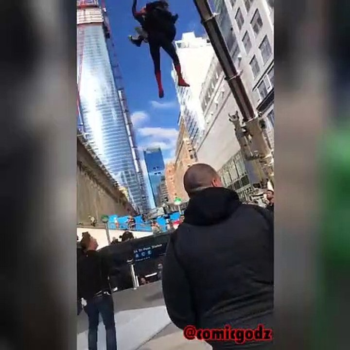 Phim trường Spider-Man: Far From Home bất ngờ tiết lộ tạo hình bộ trang phục thứ 4 của Người Nhện 1