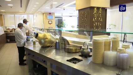 المطاعم والمولات تتخذ إجراءات وقائية بعد السماح بإعادة فتحها وتقديم خدماتها للمواطنين