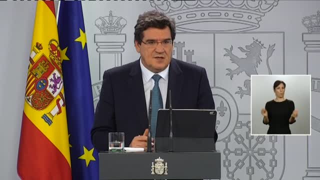 Escrivá advierte que el foco de las reformas tendrá que girar en torno a los contratos temporales y los jóvenes