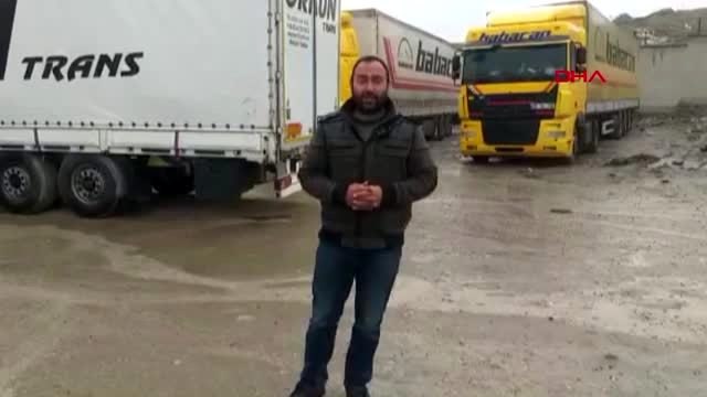 Gürbulak Sınır Kapısı'nda bekleyen tırların giriş işlemleri tedbirli olarak başladı.