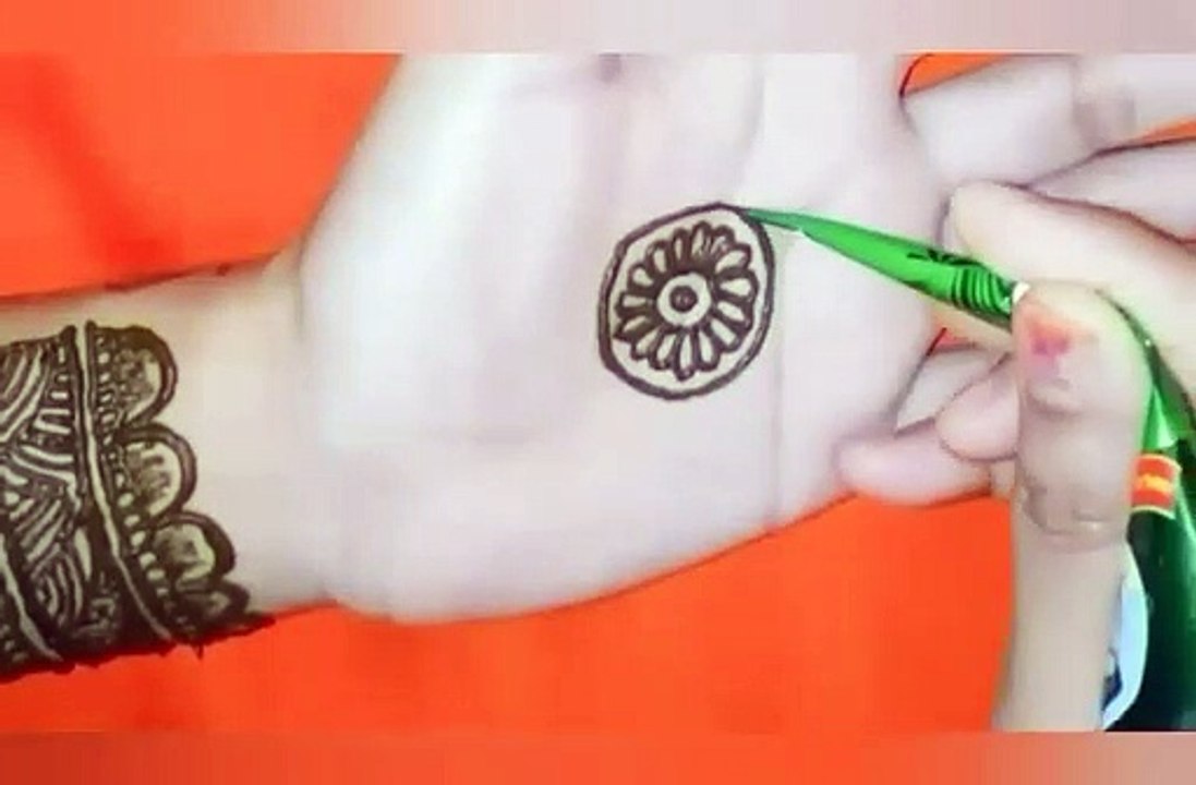 Goltikki mehndi design