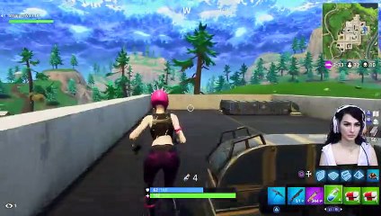 Chiêm ngưỡng kỹ năng chơi Fornite của nữ Streamer nóng bỏng SSSniper