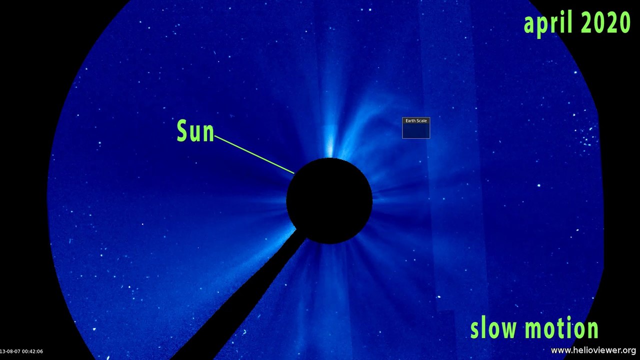 3 objects that pass near the sun are captured on camera