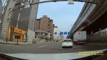 煽り運転　プリウス