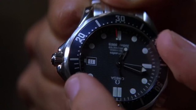 James Bond THE WORLD IS NOT ENOUGH movie - Clip with Pierce Brosnan, Denise Richards, Robert Carlyle - Silo Fight