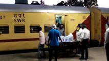 1200 यात्रियों को लेकर आ रही श्रमिक स्पेशल ट्रेन एक घंटे तक भोपाल स्टेशन पर रुकी