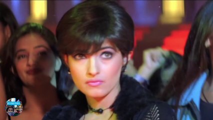 Twinkle Khanna  - Close up / Slow Motion
