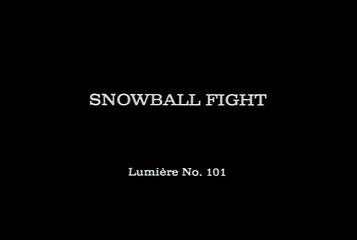 Bataille de boules de neige (Batalla con bolas de nieve) [1896]