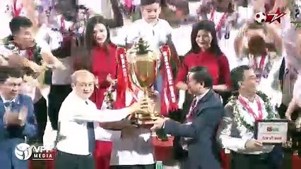 Hàng Đẫy mở hội trong ngày CLB Hà Nội chính thức nâng cúp vô địch V-League 2018