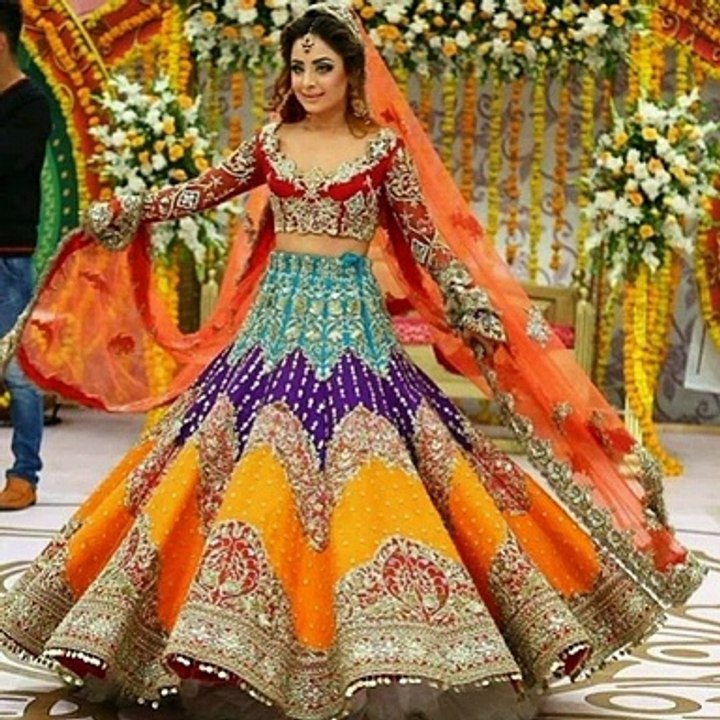 Nomi Ansari's  bridal collection, trendy styles, latest and unique ideas, elegant heavy embroiedered, beautiful color scheme.