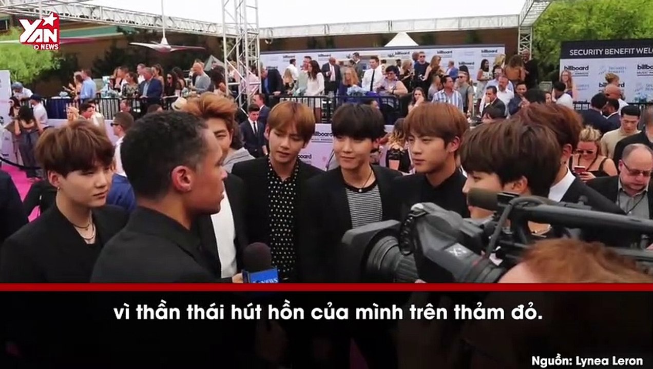 BTS luôn đi cả nhóm ra nước ngoài nhưng lần nào cũng chỉ 1 thành viên gây chú ý