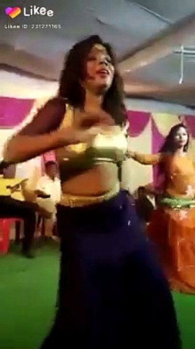 Dance to opening driess