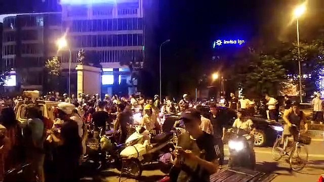 Hà Nội: Người phụ nữ tử vong tại chỗ khi bị thanh sắt từ nhà cao tầng đang xây dựng rơi trúng