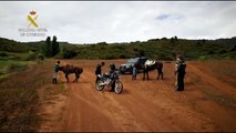 La Guardia Civil detiene a tres personas montadas a caballo