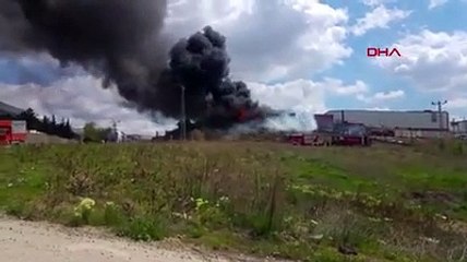 Ankara'da, boya fabrikasında yangın