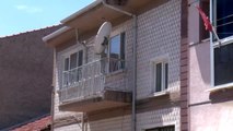 Eskişehir'de, 3 kişide koronavirüs tespit edilen apartmanda 15 kişiye karantina