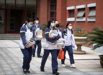 Koronanın ortaya çıktığı Wuhan'da okullar açıldı