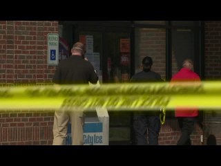 Flint police hunt suspects in murder over face mask