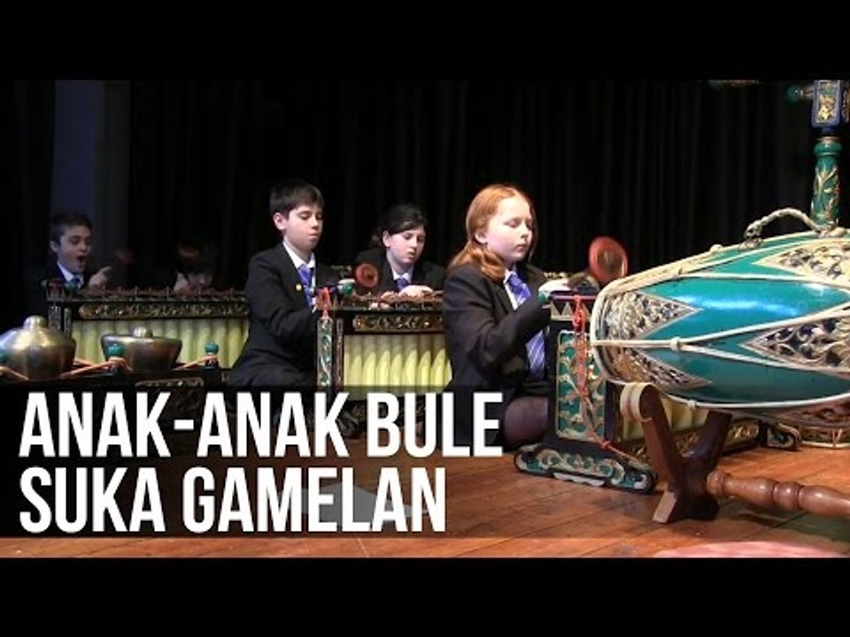 Anak-anak Bule Suka Gamelan