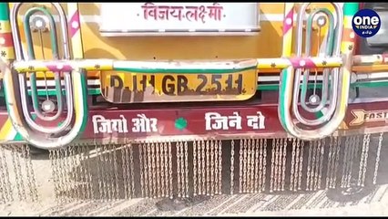 ராஜஸ்தானுக்கு லாரியில் செல்ல முயன்ற 50 தொழிலாளர்கள் அரக்கோணத்தில் தடுத்து நிறுத்தம்