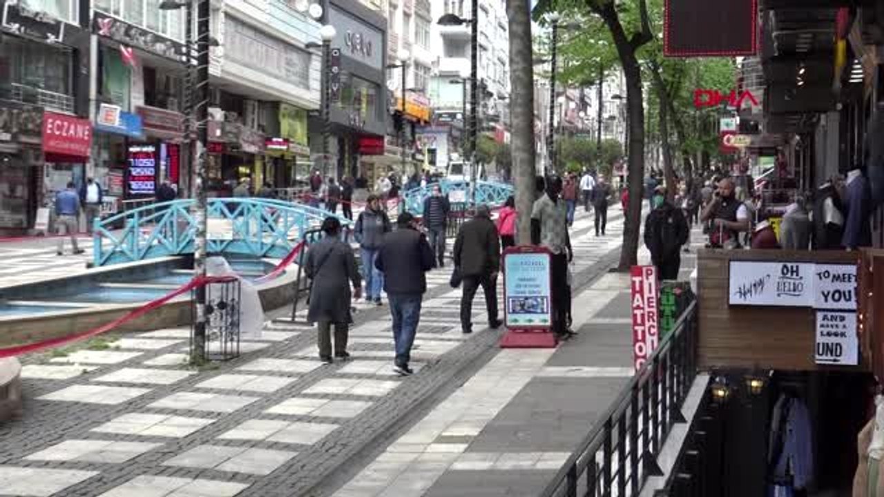 AVCILAR'DAKİ MARMARA CADDESİ YİNE KALABALIK