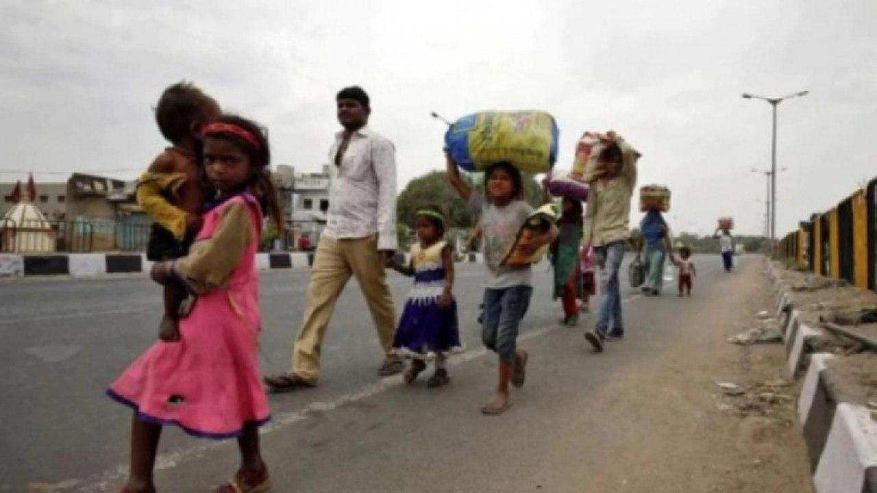 Politics over migrant movement in Karnataka