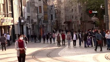 İstiklal Caddesinde dikkat çeken yoğunluk