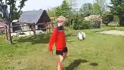 Passe Ton Ballon Passe le Bonjour