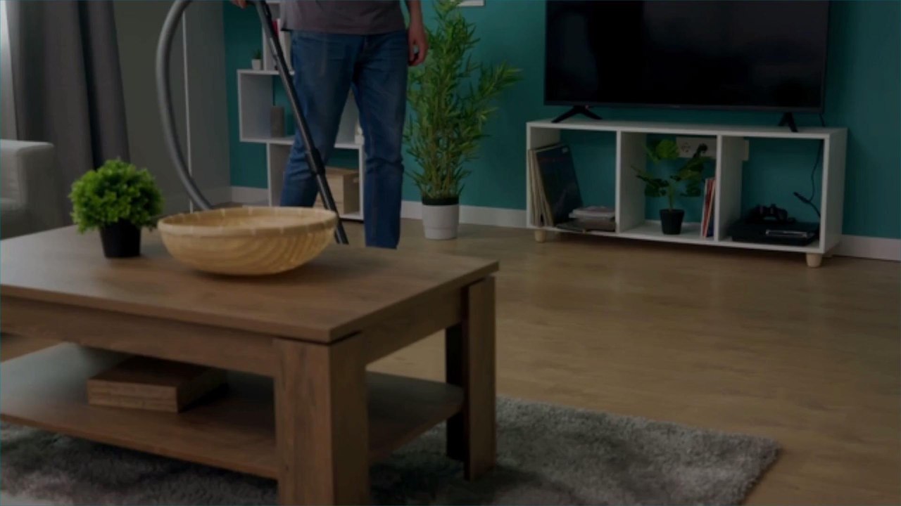 12 Home Cleaning Hacks From Hotel Housekeeping and Professional Organizers