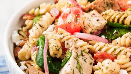 Chicken Pasta Salad Is PACKED With Deliciousness