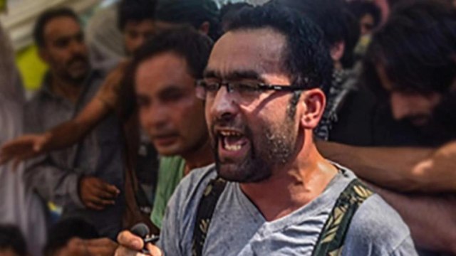 Hizbul commander gunned down in Kashmir encounter