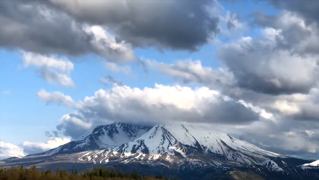 Picturesque scene at Mount Saint Helens