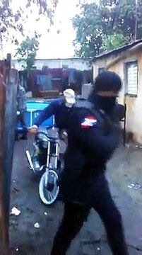 Policia encuentra piscina en villa faro San Pedro de Macorís llena de gente