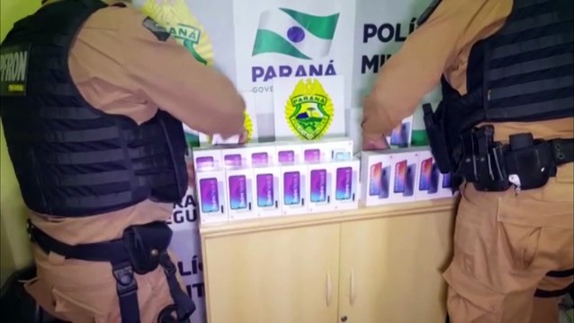 BPFron faz apreensão de cigarros, bebidas e celulares durante abordagem a ônibus