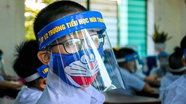 Tác hại từ những biện pháp không cần thiết trong phòng chống dịch bệnh ở trường học Thời Sự VTV3