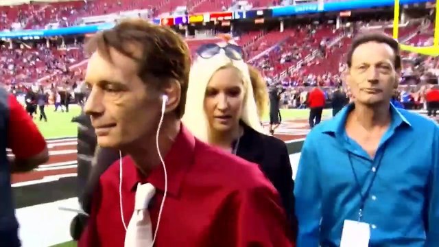 Todos Se Rieron de los Zapatos de una Atleta Pobre en una Competición. ¡Ella Los Venció a Todos!