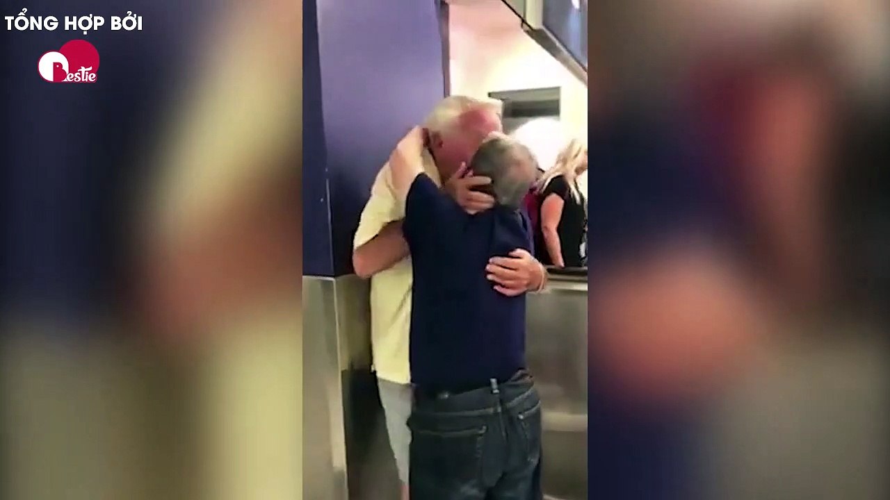 Khoảnh khắc xúc động: con trai 53 tuổi mắc hội chứng down ôm chặt bố không rời sau 1 tuần xa cách