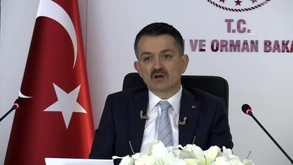Pakdemirli: "(Kovid-19 salgını) Bakanlık olarak başından beri çok sağlam tedbirlerle bizzat sahada...