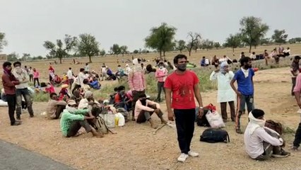 लॉकडाउन में अलवर-भरतपुर सीमा पर फंसे 4 राज्यों के 800 मजदूर, ग्रामीणों ने की भोजन की व्यवस्था