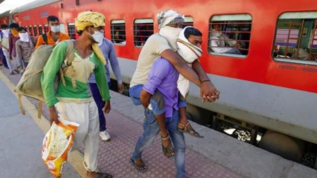 After massive outrage, Karnataka govt allows special trains for migrants